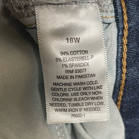 Women's A.N.A. High Rise Skinny Plus Jeans Raw Hem Size 18W - Picture 3 of 9